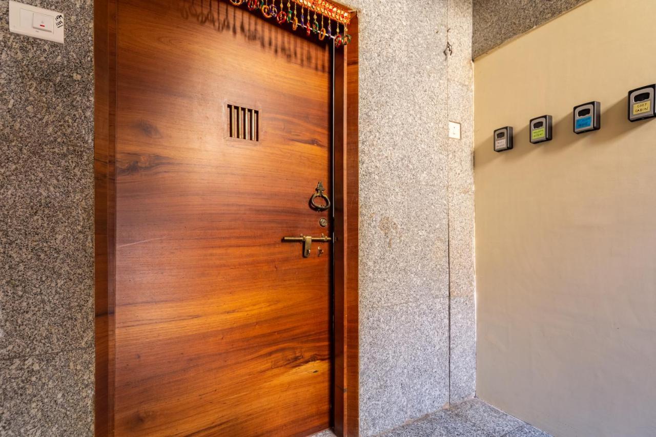 Ivory Seaside Near Carter Road, Bandra West, Kwatera prywatna *